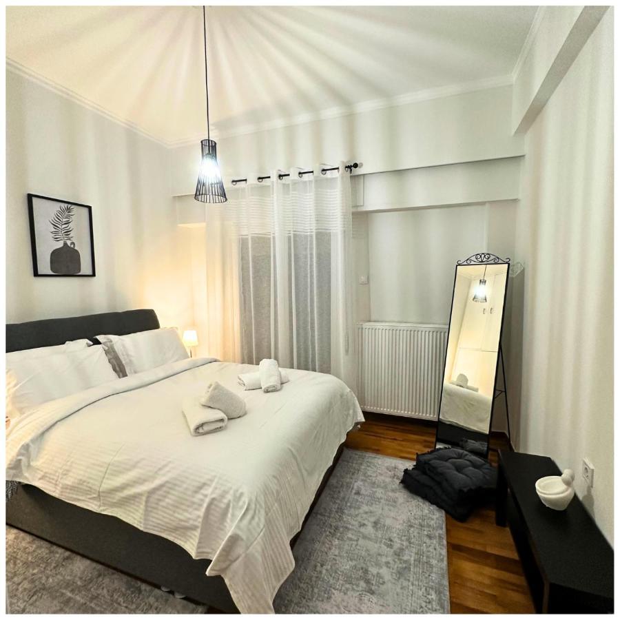 Memories Apartments Μονοκατοικία Στο Καρπενήσι מראה חיצוני תמונה