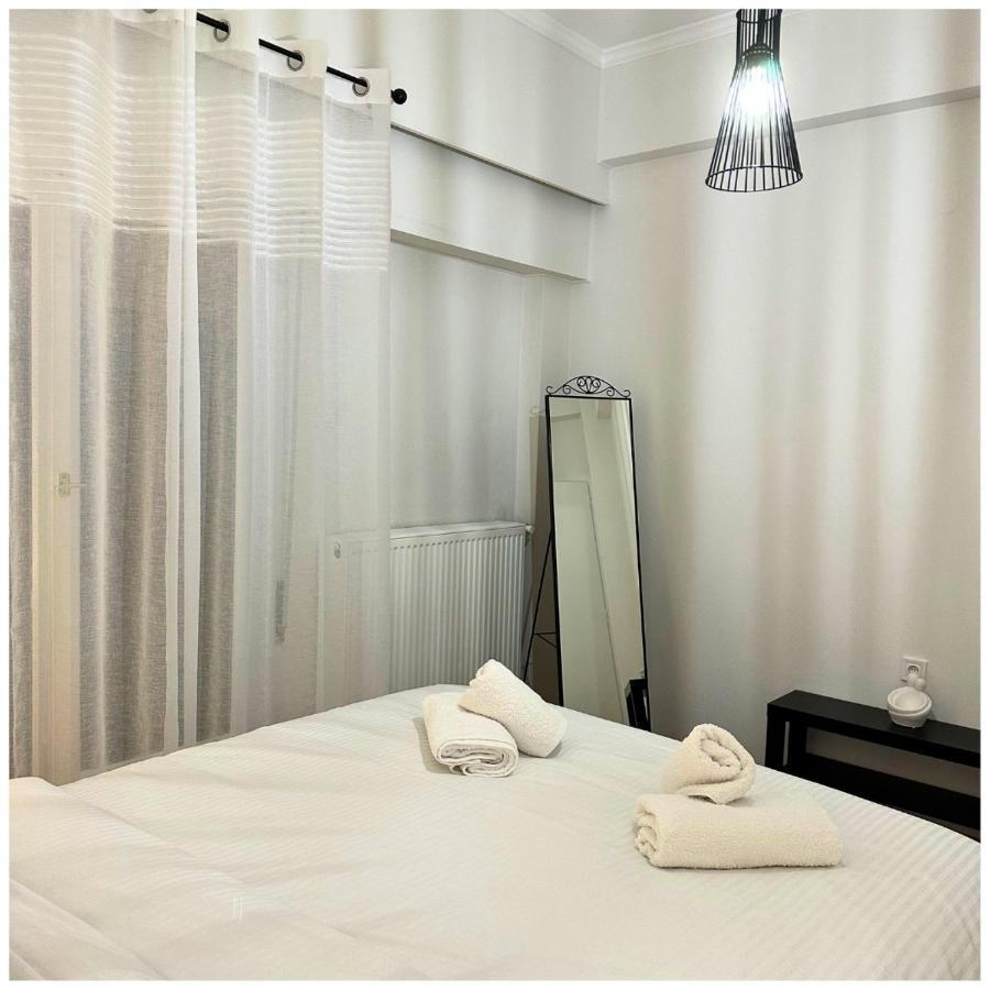 Memories Apartments Μονοκατοικία Στο Καρπενήσι מראה חיצוני תמונה
