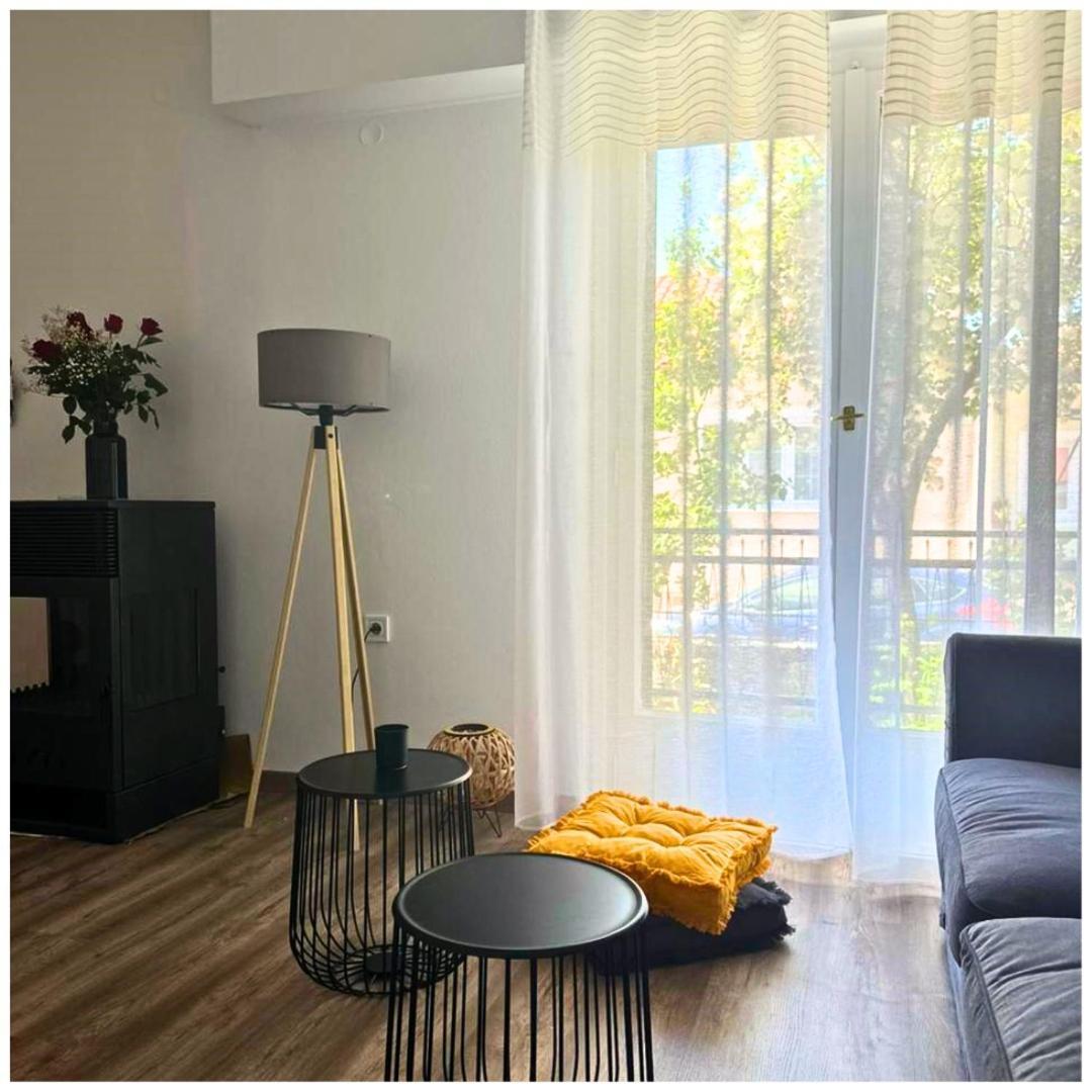 Memories Apartments Μονοκατοικία Στο Καρπενήσι מראה חיצוני תמונה